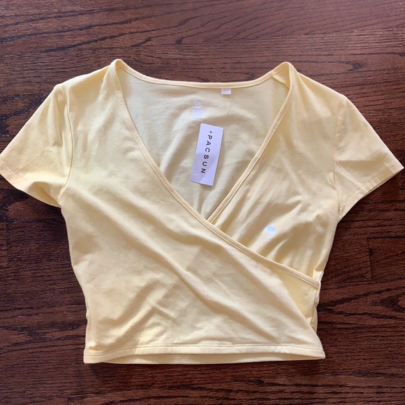 PacSun Tops - Pac sun crop tee